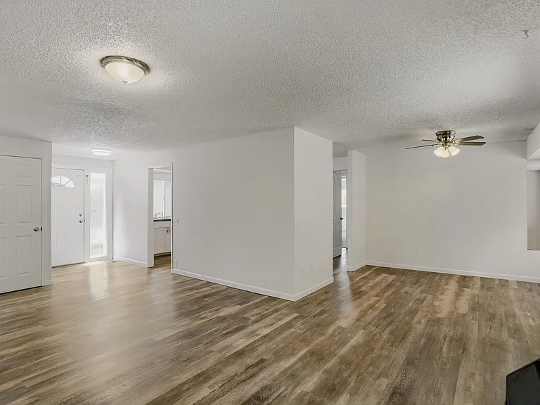17965 SW Vincent St — Photo 3