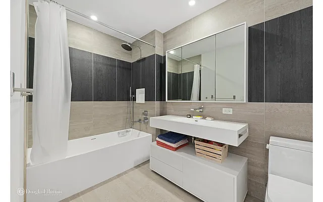 Rented by Douglas Elliman | media 22