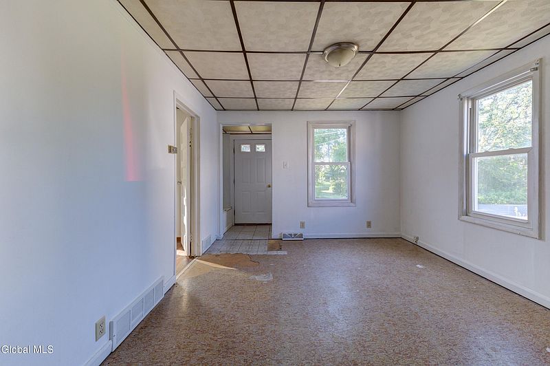 2nd image of 1921 Woodlawn Street