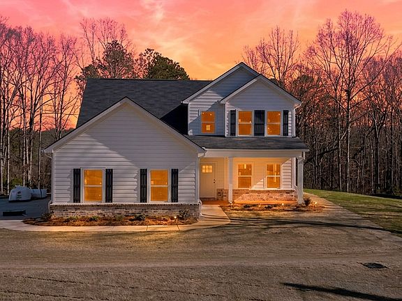 3rd image of 171 Strickland Loop