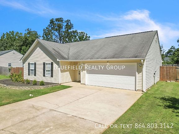 2nd image of 106 Pine Needle Rd