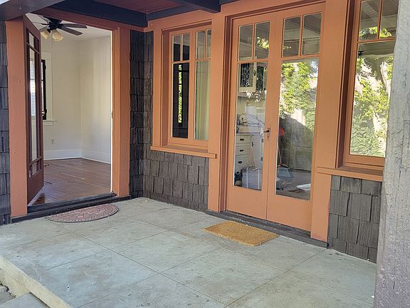 6054 Selma Ave Side Porch