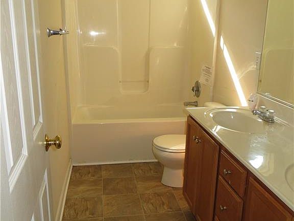 2nd image of 327 Wilmer Ave