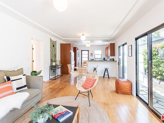3rd image of 4212 Franklin Ave