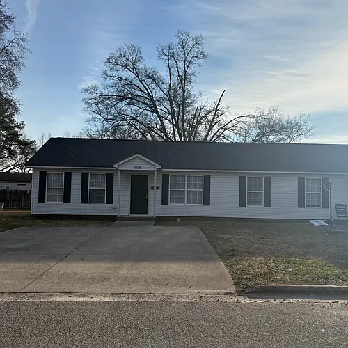 604 Winston Cir Photo 1