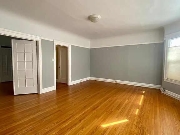 2nd image of 420 Baker St APT 2