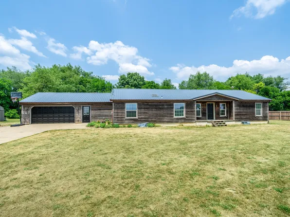 22780 Pinhook Rd, Mendon, MI 49072