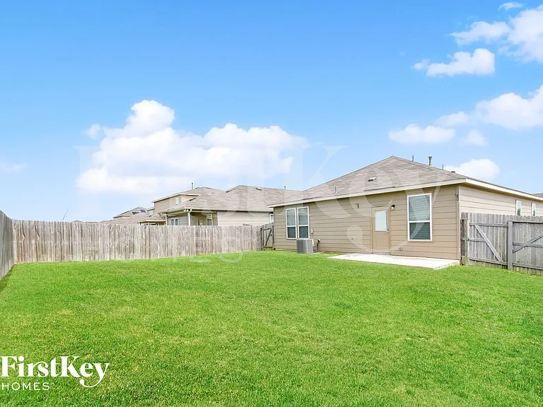 6503 Davenport Bay — Photo 15