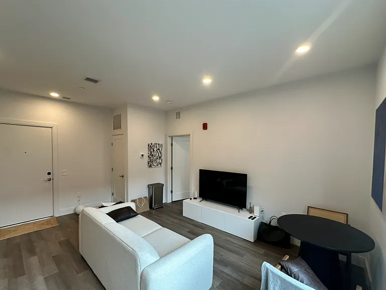 959 Dorchester Ave #202 — Photo 2
