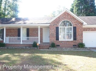 6001 Dunbridge Dr, Fayetteville, NC 28314
