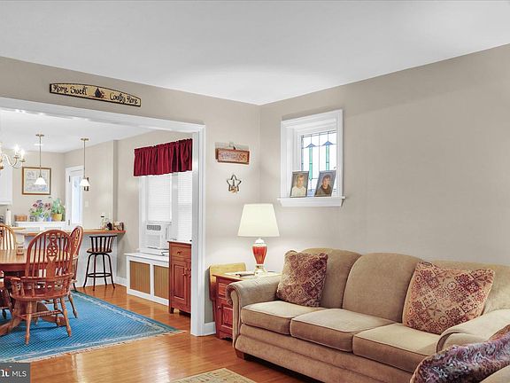 5th image of 1331 South St