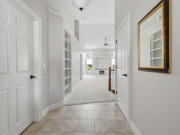 3rd image of 3302 Anastasia Pl