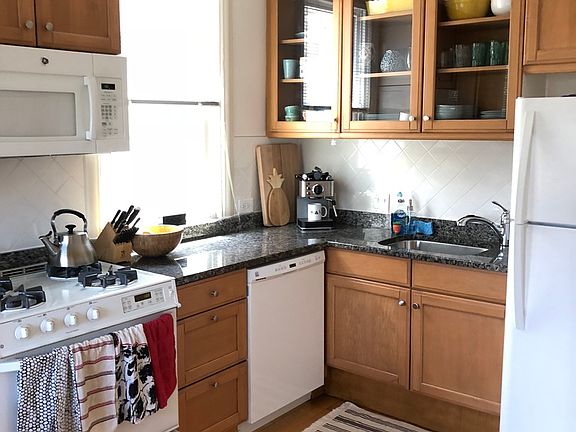 3rd image of 4531 N Rockwell St #2