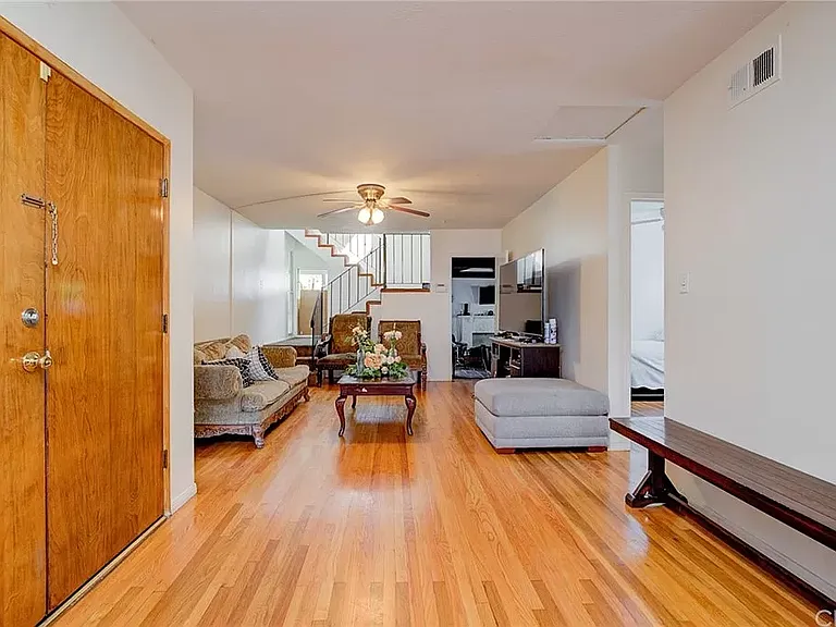 9403 Carron Dr — Photo 7