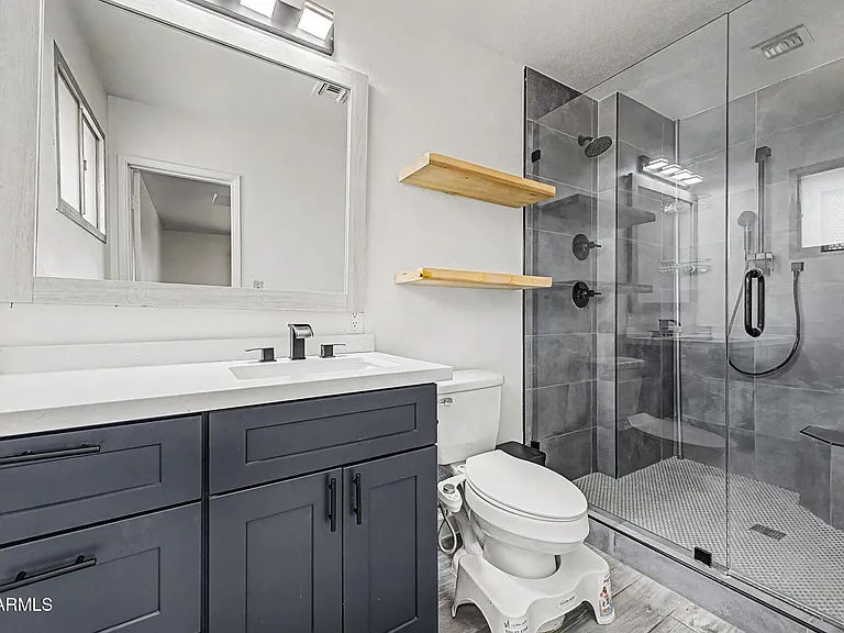 1243 E Riviera Dr — Photo 16
