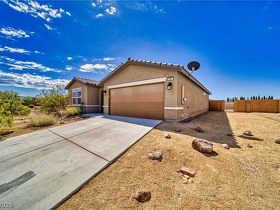 2nd image of 3981 E Garfield Dr