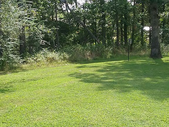 3rd image of 207 Sequoia Ln