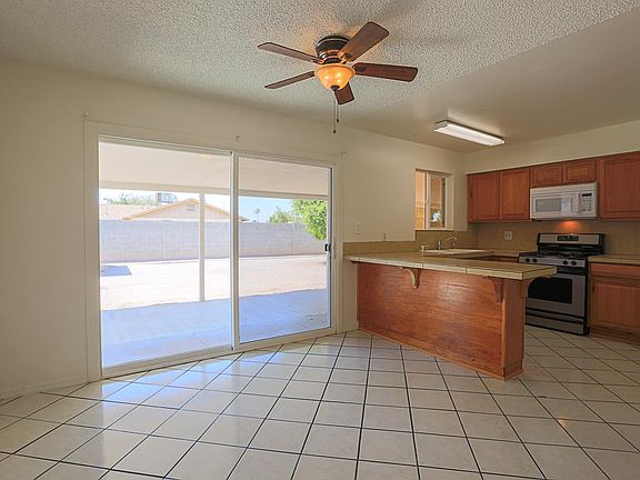 5th image of 2047 W Dahlia Dr