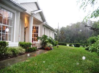 1687 Starling Dr, Tarpon Springs, FL 34688