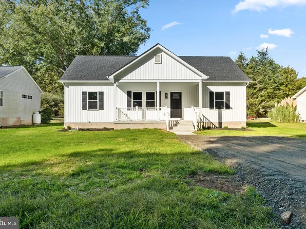 249 Weatherall Dr, Montross, VA 22520