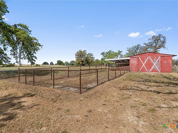 3rd image of 552 County Road 306