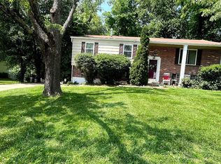 205 Morewood Dr, Ballwin, MO