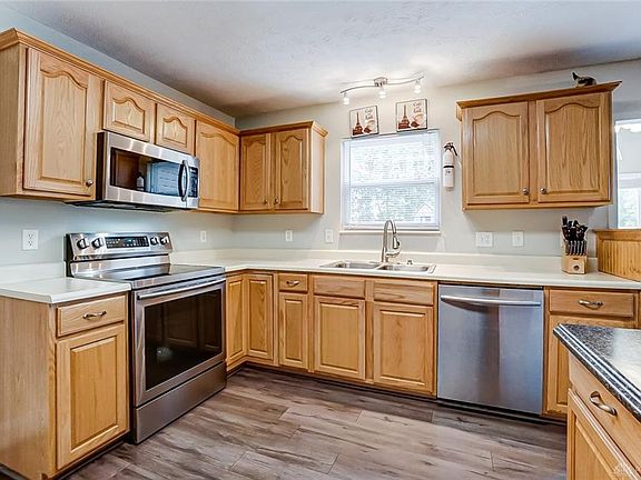 4th image of 6903 Coburn Ct