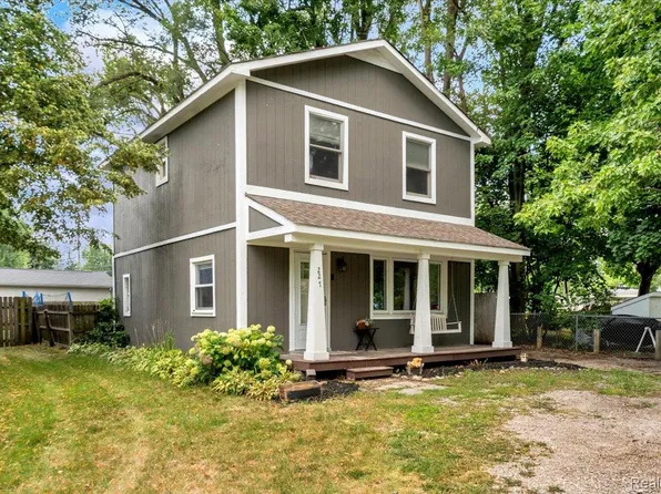 227 Schick Dr, Lake Orion, MI 48362