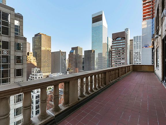 2nd image of 465 Park Ave #25EW