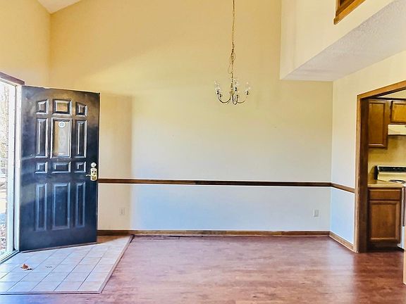 5th image of 4273 Peach Valley Dr