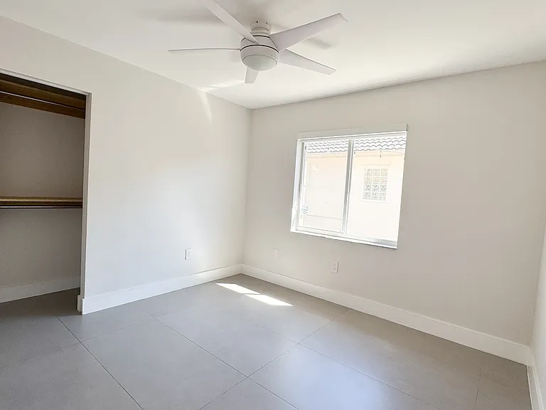 15044 SW 142nd Ter — Photo 11