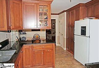5th image of 103 E Woodburn Dr