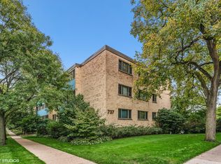737 Ridge Ave APT 1L, Evanston, IL 60202