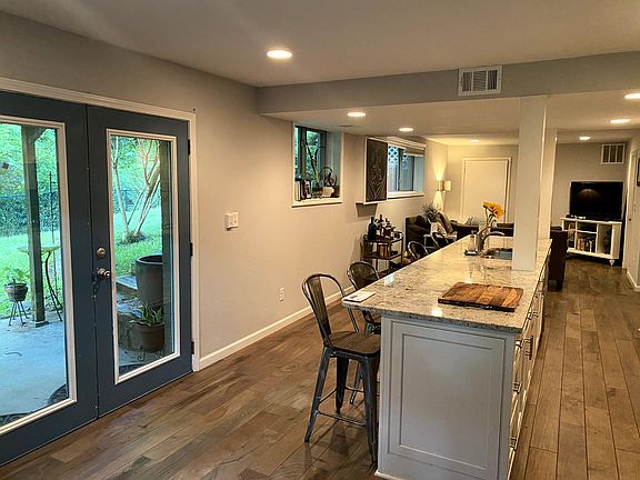 4th image of 2211 Creek Park Rd #2