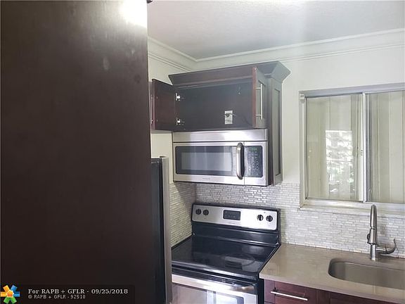 2nd image of 6120 Forest Hill Blvd APT 211