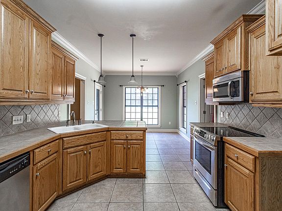 2nd image of 47 Trenton Dr