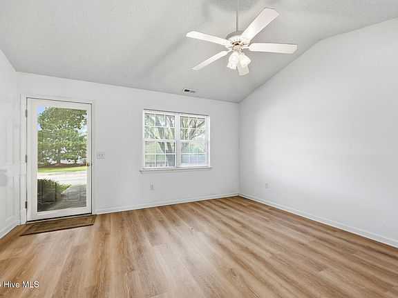 4th image of 502 Courtyard E