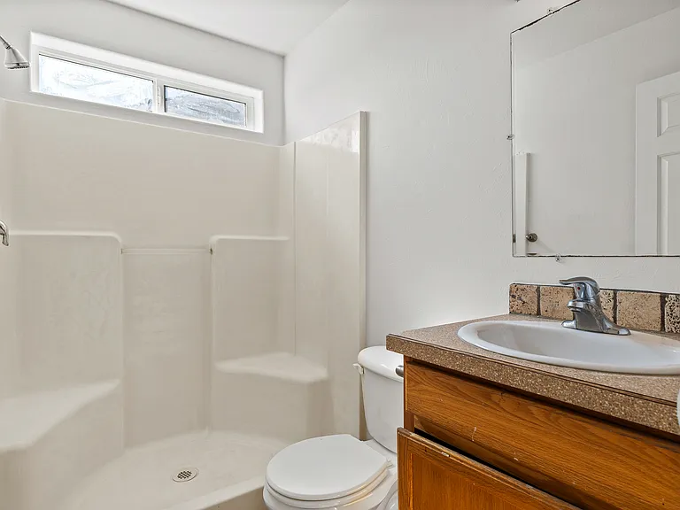 303 W Avenue K — Photo 11