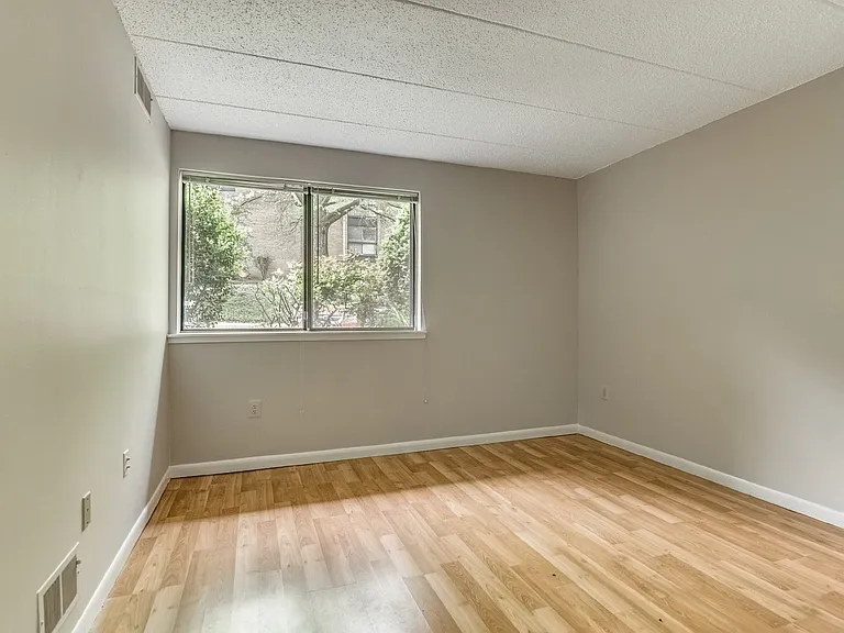 11564 Rolling Green Ct #101 — Photo 24