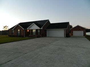 211 Cascade Dr, Thibodaux, LA 70301