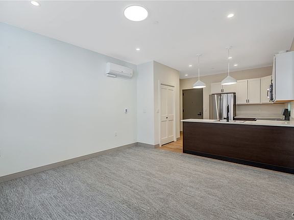 5th image of 1117 W Fayette St #213
