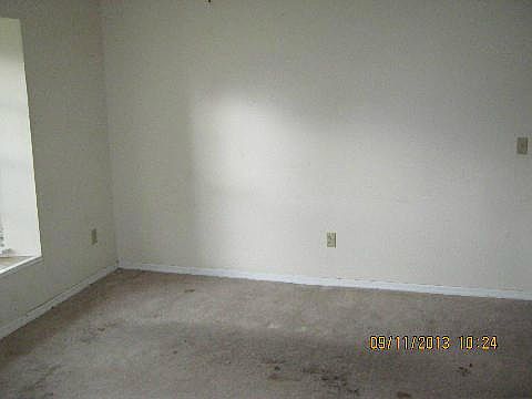 5th image of 7002 Deer Park Avenue