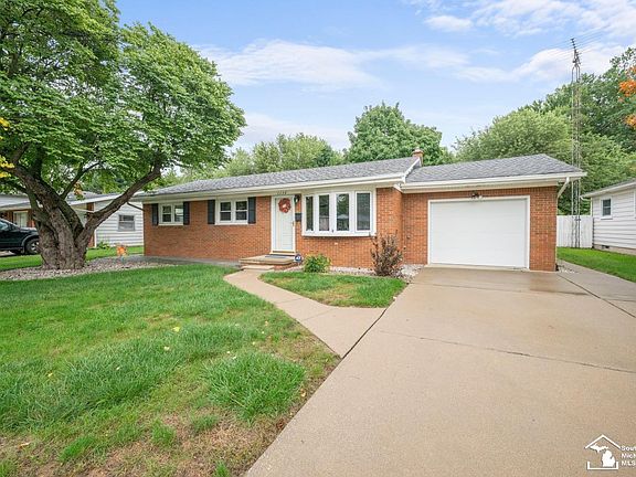 3rd image of 1136 Lavender St