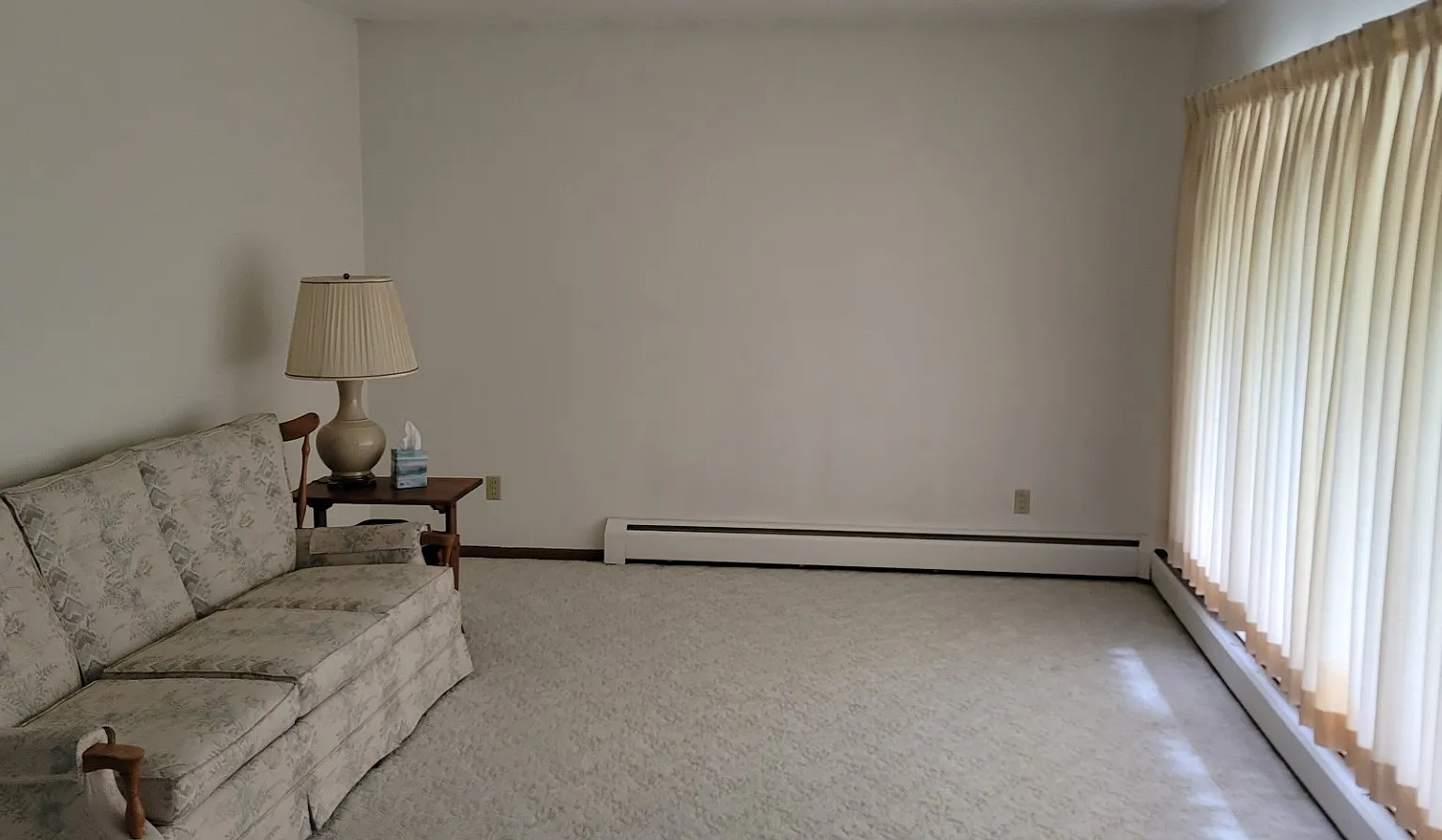 3 bed, 2.5 bath, 2300 sqft, $1,650 — Photo 3