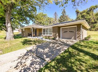 207 Hideaway Ln, Jeannette, PA 15644