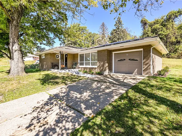 207 Hideaway Ln, Jeannette, PA 15644