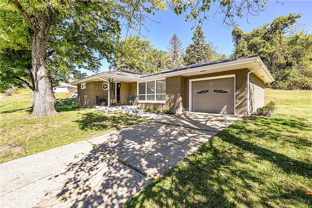 207 Hideaway Ln photo 1