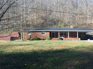 755 Sansom Frk, Dana, KY 41615