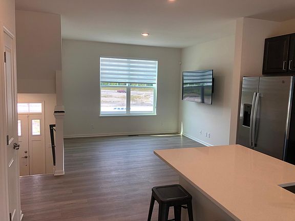 5th image of 2362 Southwind Blvd