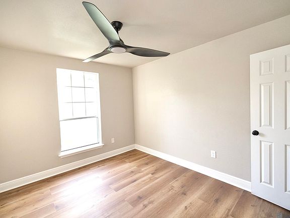 4th image of 13712 Basin Ct